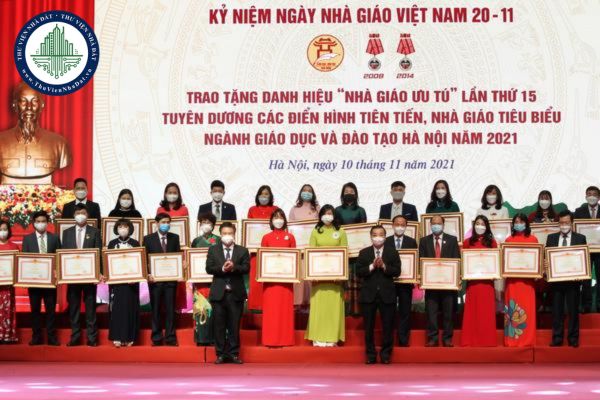 Nhà giáo nhận danh hiệu Nhà giáo nhân dân có thời gian trực tiếp nuôi dạy, giảng dạy bao lâu?