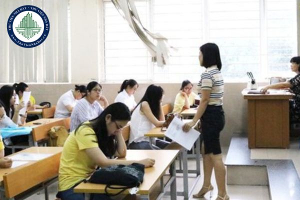 Thời gian bị tạm đình chỉ công tác có được tính hưởng phụ cấp thâm niên giáo viên không?