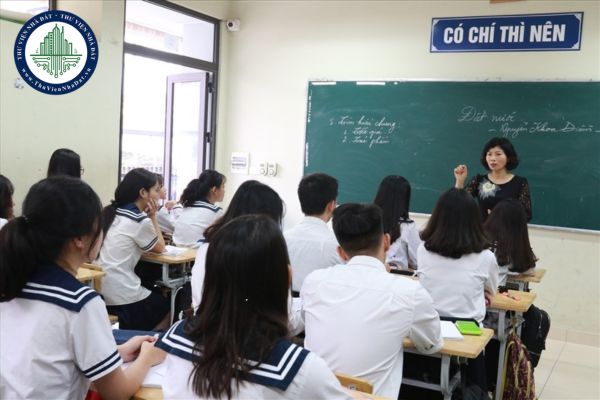 Giáo viên trung học phổ thông hạng 2 được nhận mức lương là bao nhiêu?