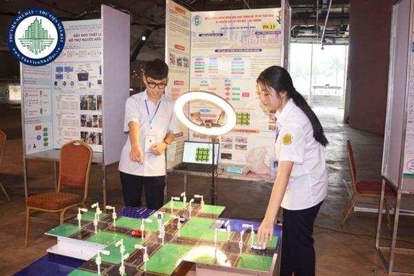 Tiêu chuẩn người tham gia tổ chức Cuộc thi nghiên cứu khoa học, kỹ thuật cấp quốc gia cho học sinh THCS, THPT ra sao?