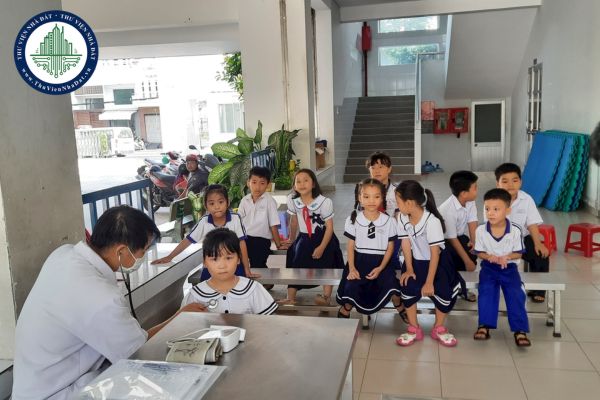Tổ chức các hoạt động quản lý, bảo vệ và chăm sóc sức khỏe học sinh như thế nào?