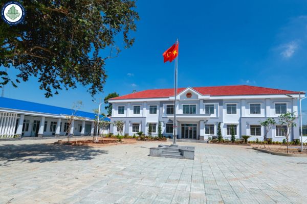 Trách nhiệm của UBND xã trong quản lý đất đai từ 1/7/2025 tại 34 tỉnh thành mới? Nộp hồ sơ cấp sổ đỏ lần đầu ở đâu tại TPHCM?