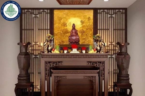 Có được thờ Phật chung với ông bà gia tiên không?