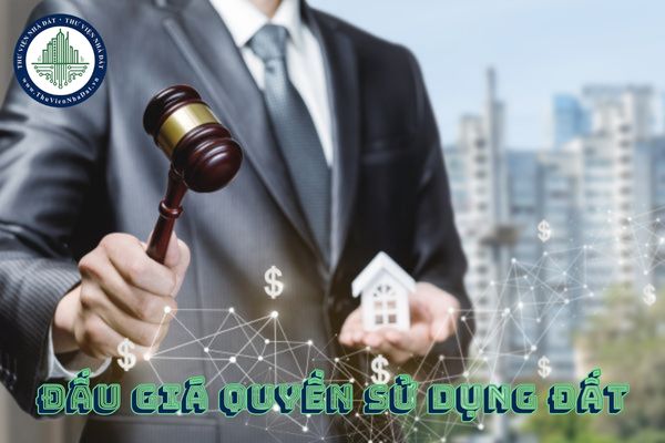 Kinh phí tổ chức đấu giá quyền sử dụng đất thu được của Trung tâm phát triển quỹ đất là nguồn thu tài chính?