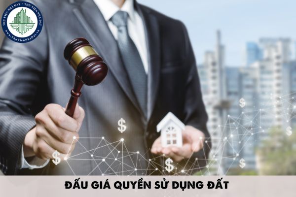 Khi đấu giá quyền sử dụng đất thì cơ quan có chức năng quản lý đất đai tổ chức xác định giá khởi điểm?