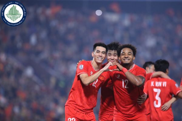 Mua vé trận chung kết AFF Cup 2024 bán lại giá cao có vi phạm pháp luật không?