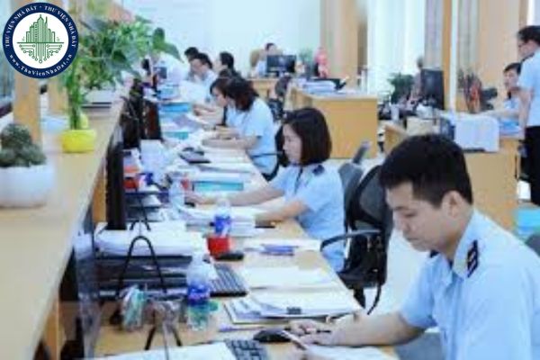 Công chức thuế có làm việc vào thứ 7 không?