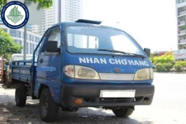 Xe chở hàng bốn bánh có gắn động cơ là xe gì? Niên hạn sử dụng của xe chở hàng bốn bánh có gắn động cơ là bao lâu?