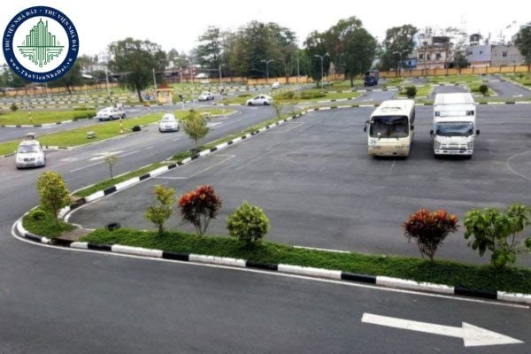 Mẫu văn bản đề nghị chấp thuận hoạt động của sân tập lái để sát hạch lái xe mô tô mới nhất là mẫu nào?