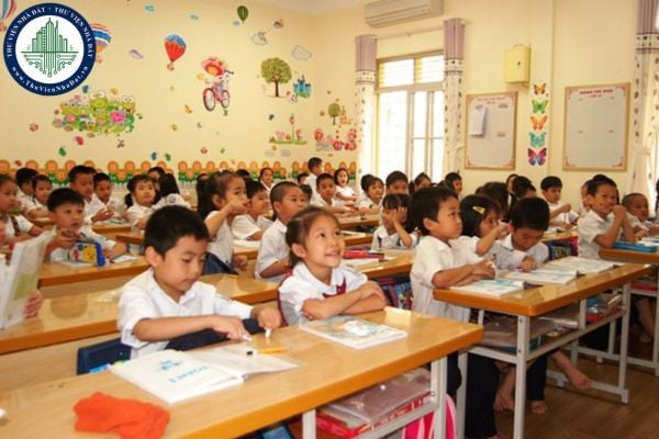 Các mức khen thưởng học sinh tiểu học theo ra sao?