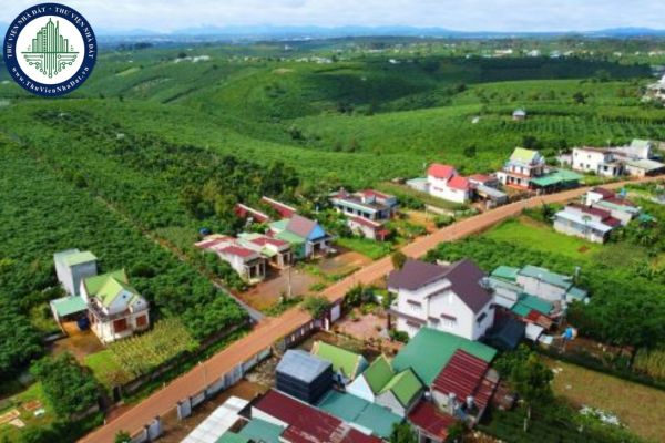 Đất ở là gì? Đất ở gồm đất ở tại nông thôn và đất ở tại đô thị đúng không? Đất ở tại nông thôn được quy định ra sao theo Luật Đất đai mới?