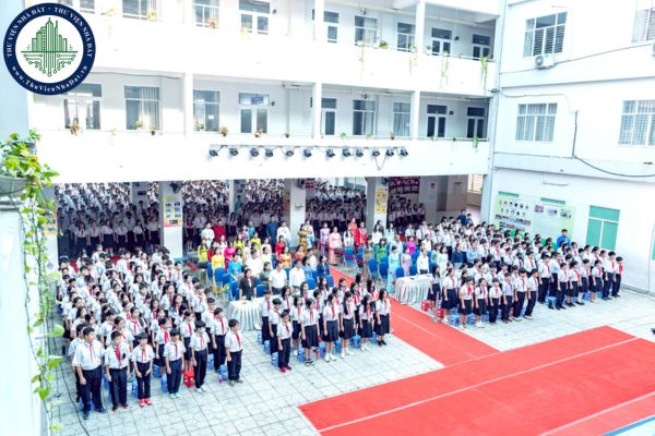 Để đạt chuẩn phổ cập THCS mức độ 1 ở xã cần điều kiện gì? Về nhân sự và cơ sở vật chất ra sao?