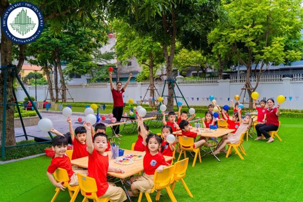 Giáo viên mầm non dạy bao nhiêu tuần trong 1 năm? Công thức tính lương dạy thêm giờ dành cho giáo viên mầm non như thế nào?