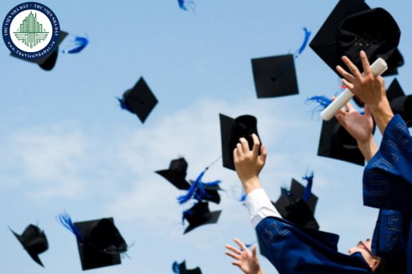 Sinh viên đại học thuê người làm hộ khóa luận tốt nghiệp bị xử lý như thế nào?