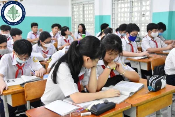 Tuổi của học sinh vào học lớp 6 là bao nhiêu? Học sinh vào học lớp 6 có bắt buộc phải học thêm?