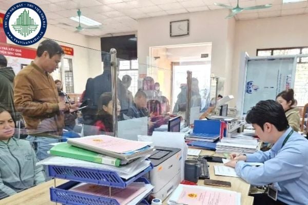https://cdn.thuviennhadat.vn/upload/hinh-anh-bai-viet/TTN/phuong-cat-lai-tphcm-nop-ho-so-dat-dai-tai-chi-nhanh-van-phong-dang-ky-dat-dai-nao-tu-01-10-2025.jpg
