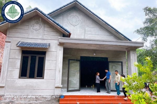 https://cdn.thuviennhadat.vn/upload/hinh-anh-bai-viet/TTN/thang-10-2025/21/dieu-chinh-phan-bo-nguon-tiet-kiem-ho-tro-xoa-nha-tam-nha-dot-nat-cho-ho-ngheo-can-ngheo.jpg