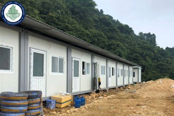 Nhà tạm