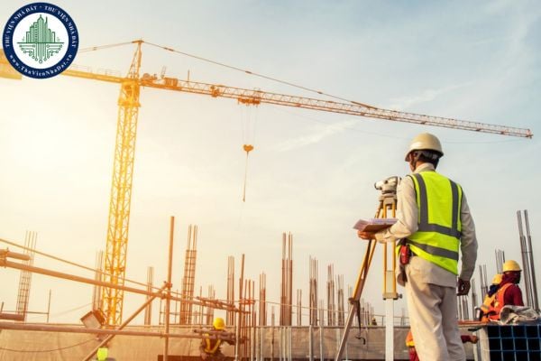 Thời gian và tiến độ thực hiện hợp đồng thi công xây dựng được quy định như thế nào theo quy định hiện nay?