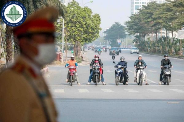 Xe máy lắp gương thời trang có bị phạt không? Lắp gương thời trang bên trái bị phạt trong trường hợp nào?