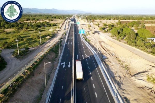 CSGT được dừng phương tiện trên đường cao tốc trong trường hợp nào? Khi nào Thông tư 32/2023/TT-BCA có hiệu lực?