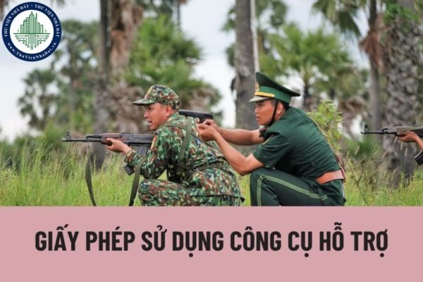Giấy phép sử dụng công cụ hỗ trợ được cấp theo thủ tục nào? Người được giao sử dụng công cụ hỗ trợ cần tuân thủ những gì?