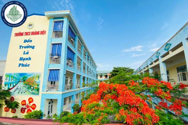 Trường trung học cơ sở có con dấu riêng hay không?