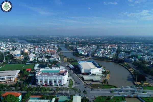 Hướng dẫn điền mẫu số 15b danh sách các thửa đất của một hộ gia đình, cá nhân, cộng đồng dân cư? Diện tích tách thửa đất ở tỉnh Long An hiện nay là bao nhiêu?