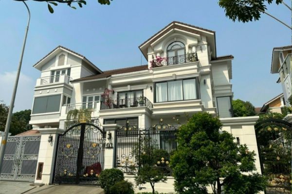 Nam Phú Villas