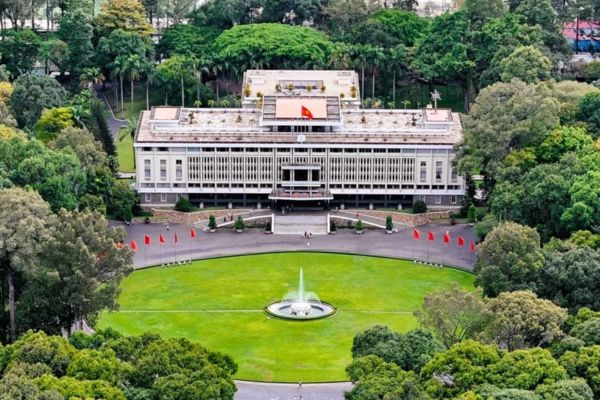 Các địa điểm chụp hình áo dài Tết ở Thành phố Hồ Chí Minh? Người lao động được nghỉ Tết Âm lịch 2025 bao nhiêu ngày?