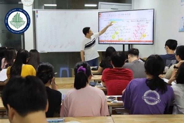 Hộ kinh doanh dạy thêm có bắt buộc treo biển không?
