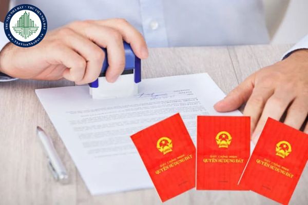 Chuyển nhượng quyền sử dụng đất là gì? Chuyển quyền sử dụng đất được thực hiện thông qua hình thức nào?