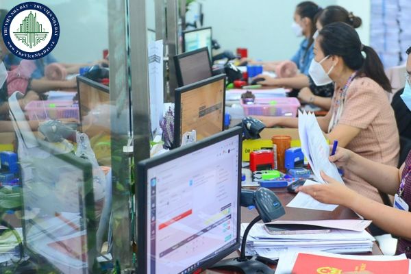 Tải file Quyết định 565/QĐ-BNV ban hành Quy định thực hiện chính sách thu hút trọng dụng người có tài năng của Bộ Nội vụ