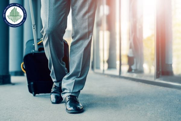 Đảng viên không xin nghỉ phép đi nước ngoài bị xử lý kỷ luật ra sao? Tải văn bản Đảng viên xin nghỉ phép đi nước ngoài để giải quyết việc riêng năm 2025