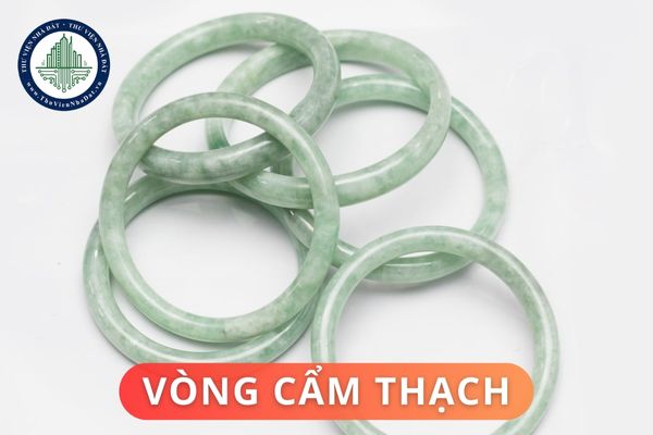 Ý nghĩa phong thủy của vòng cẩm thạch? Ai nên đeo vòng cẩm thạch?