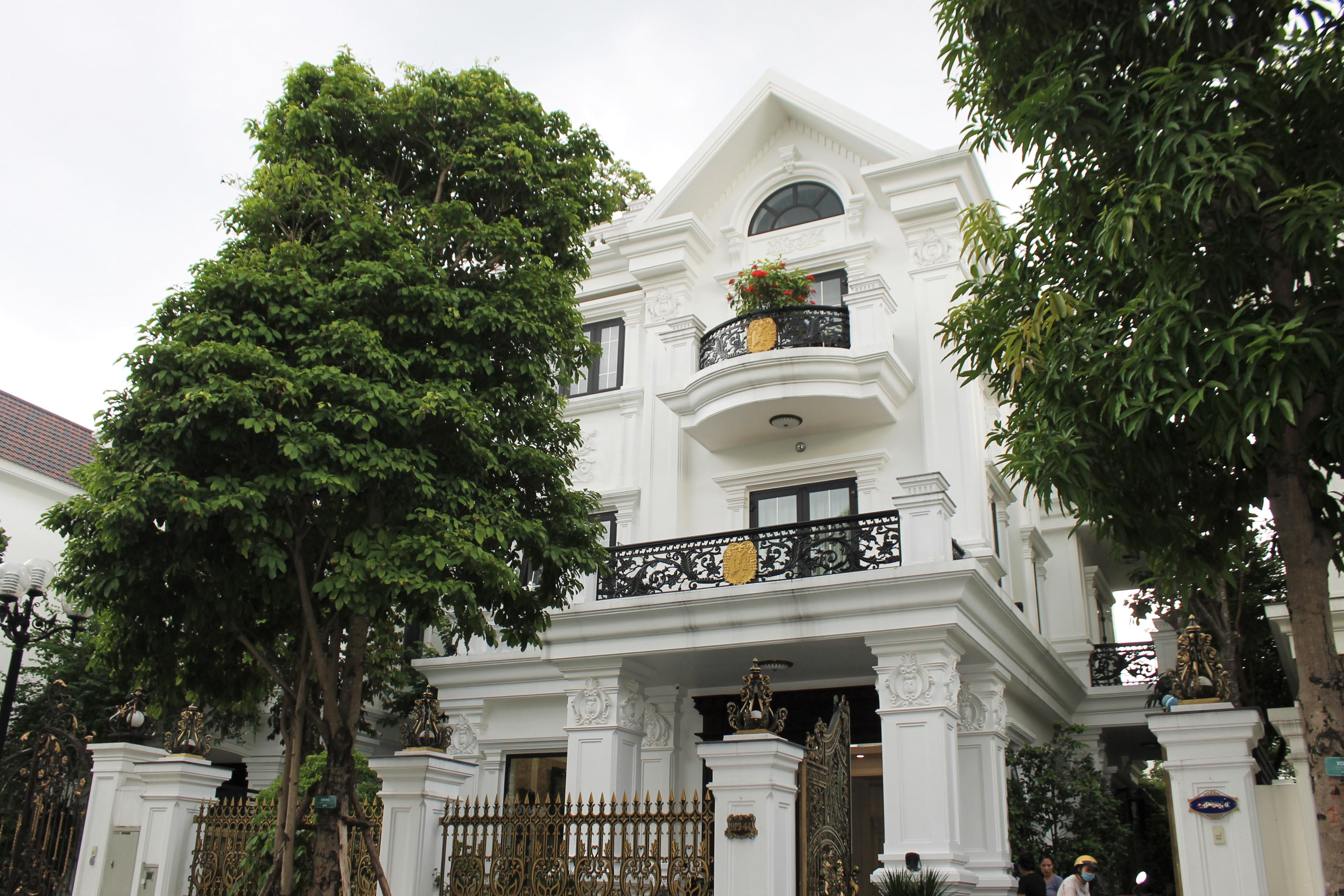 Bán Biệt thự Vinhomes Riverside, Long Biên, 227m2, 4PN, full nội thất
