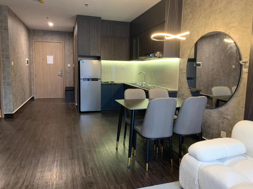 Bán biệt thự Vinhomes Grand Park ,380m², 4 mặt thoáng, Khu Compound, Giá 68 tỷ, Full nội thất hiện đại