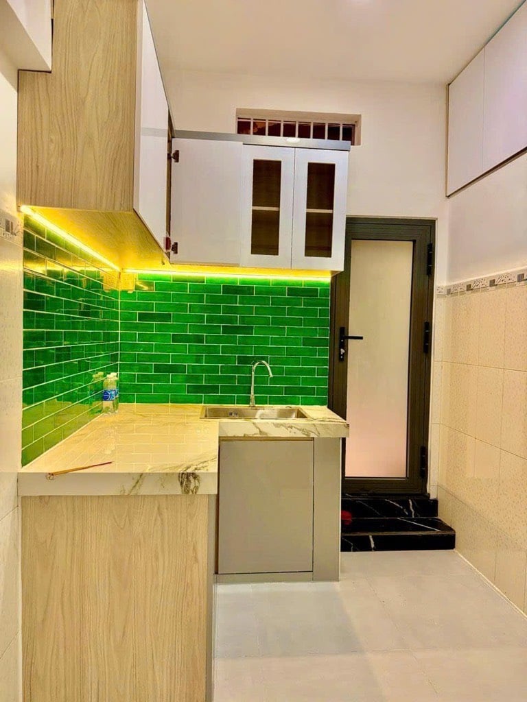 Cho thuê nhà riêng đường Lê Văn Quới quận Bình Tân diện tích 4x14m có nội thất đầy đủ giá 11 triệu