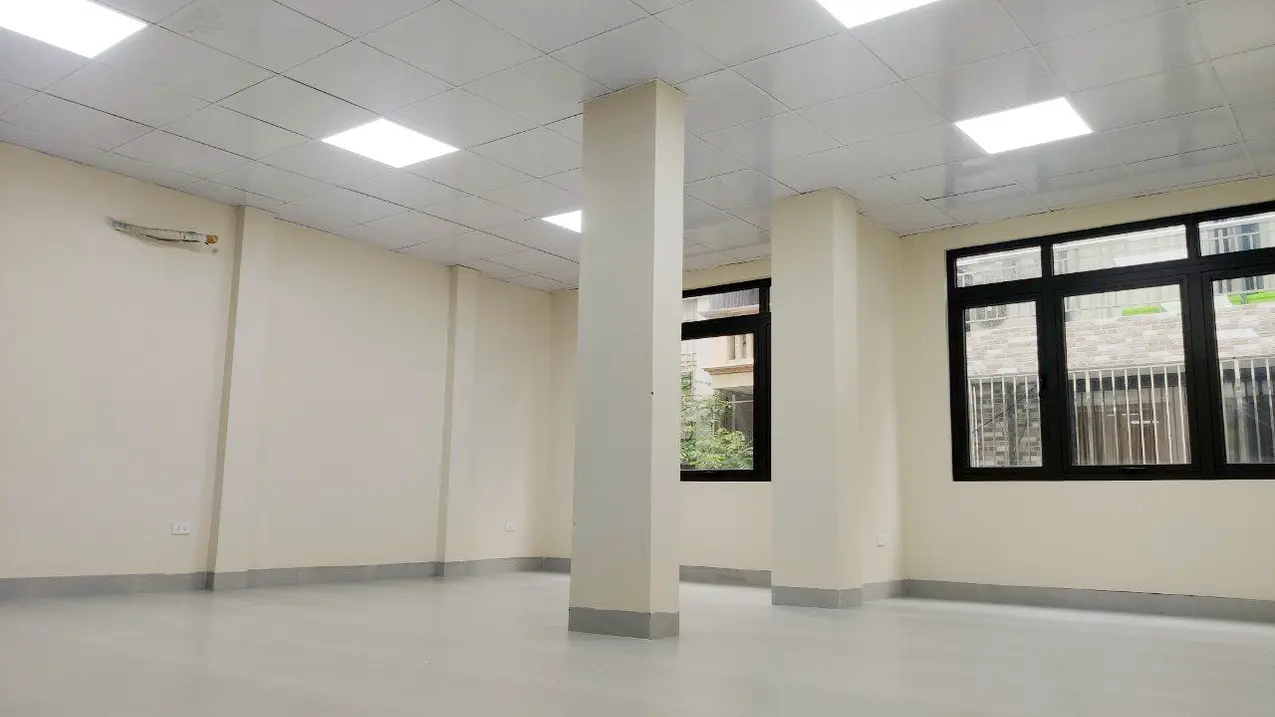 Cho thuê văn phòng 80m2 tại Tô Vĩnh Diện, Thanh Xuân, Hà Nội với giá chỉ 9.9 triệu/tháng, văn phòng mới trang bị đầy đủ