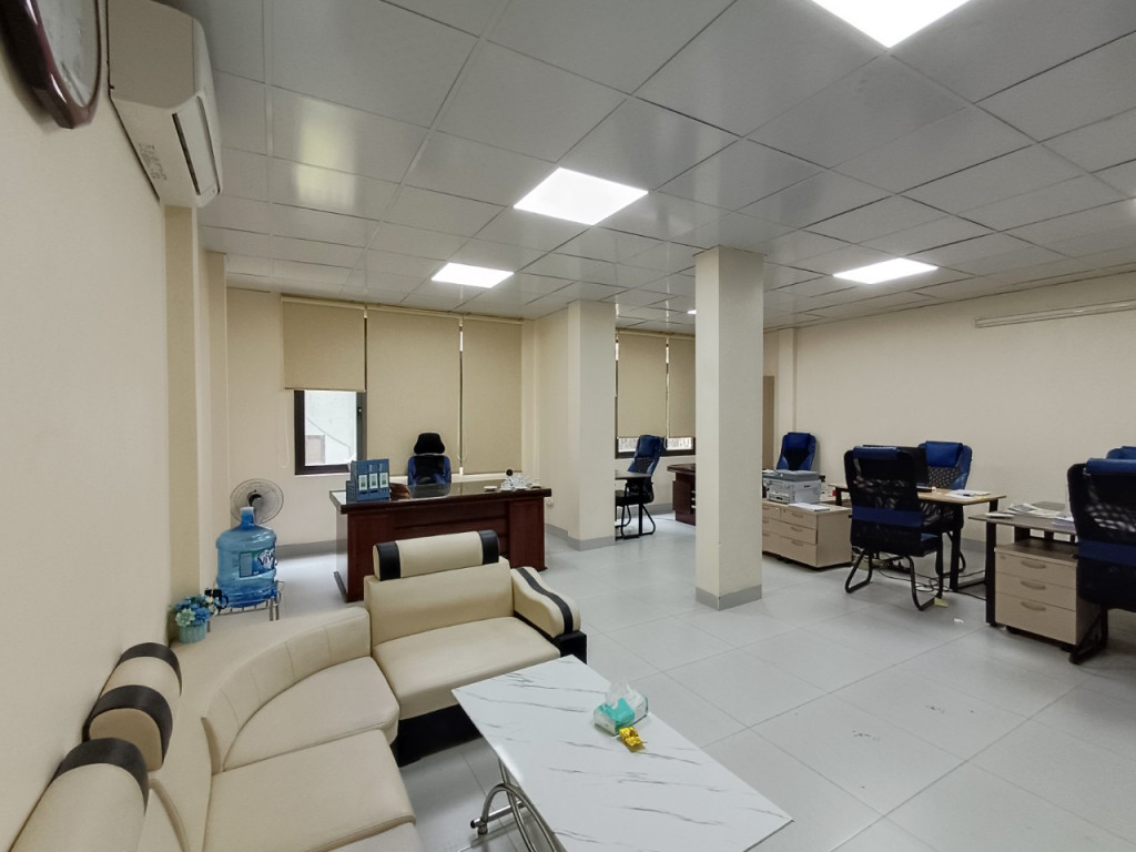 Chính chủ cho thuê văn phòng tại Trung Yên 11 DT 35m2 giá cực rẻ chỉ 7tr/th