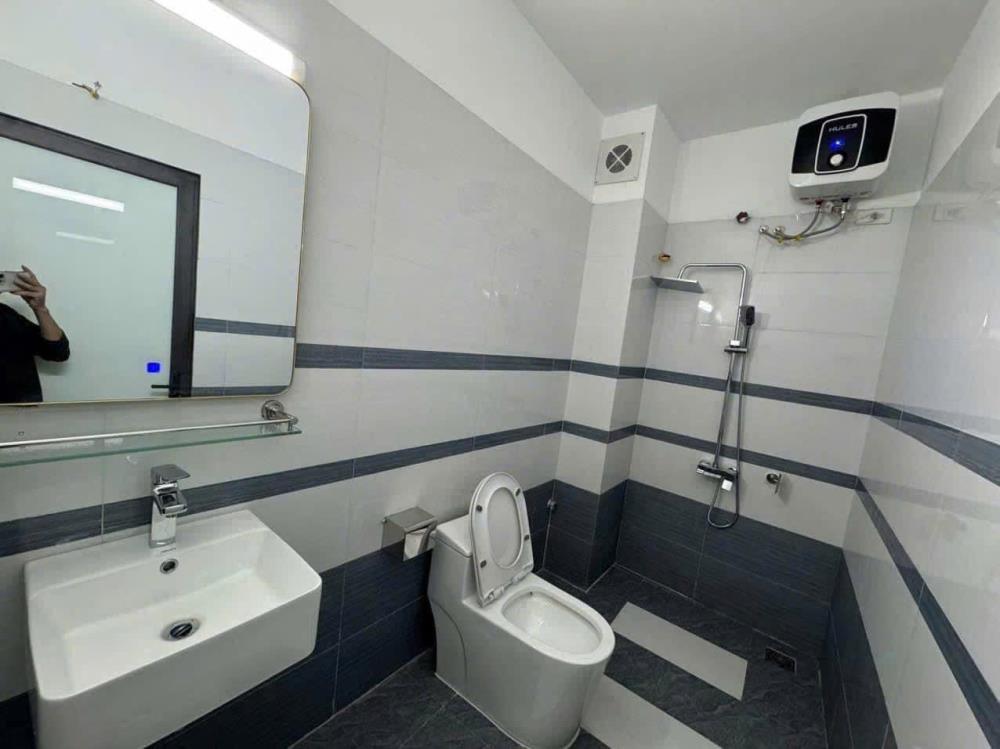 Bán nhà riêng phố Lạc Trung Hai Bà Trưng Hà Nội 42m2 lô góc đầy đủ nội thất