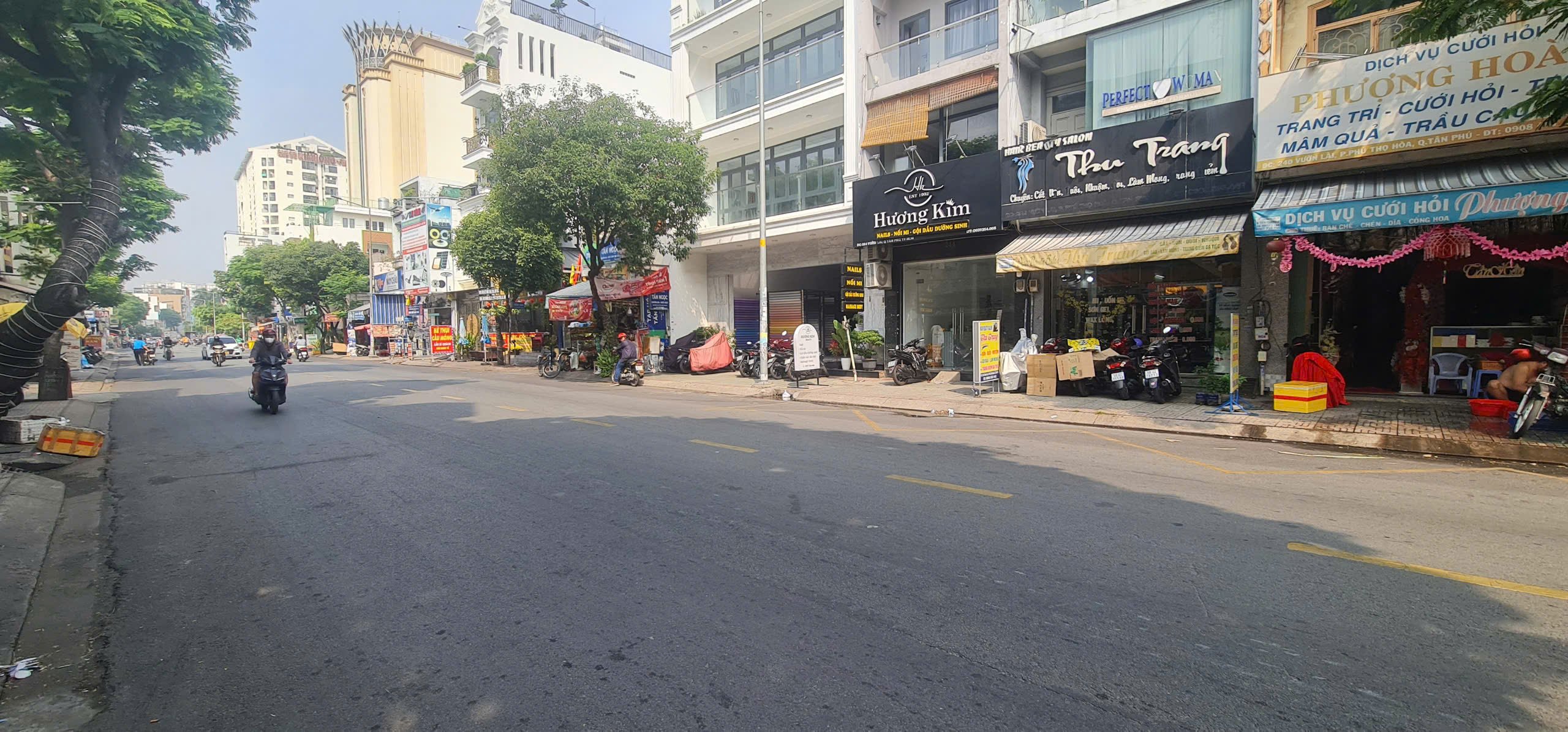 Cho thuê nhà 3 tầng mặt tiền Lê Lợi DTSD 500m2