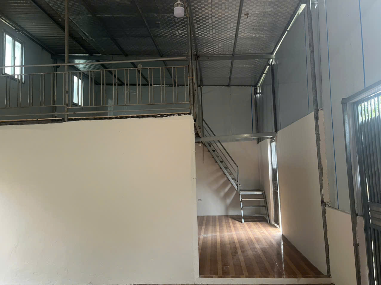 Cho thuê kho xưởng 200m2 Đông La, Hoài Đức, Hà Nội - Giá chỉ 8 triệu/tháng