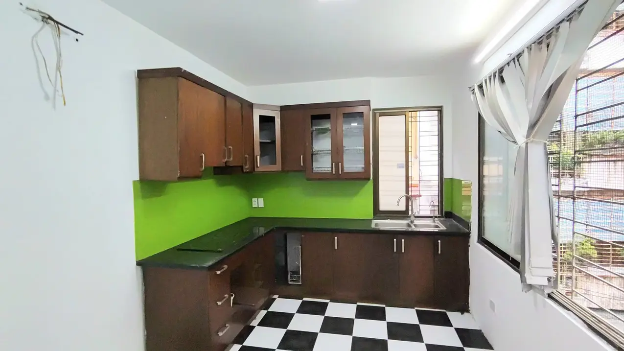 Cần cho thuê căn hộ 100m2 tại phố Chùa Bộc, Đống Đa, Hà Nội - Nhà đẹp, phòng rộng chỉ 12 triệu/tháng!