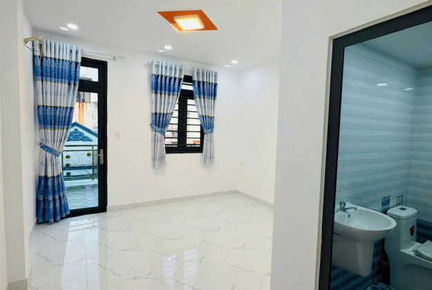 Cần bán nhà mặt tiền Nguyễn Trãi phường Bến Thành Quận 1 diện tích 4,05 x 20m giá 65 tỷ