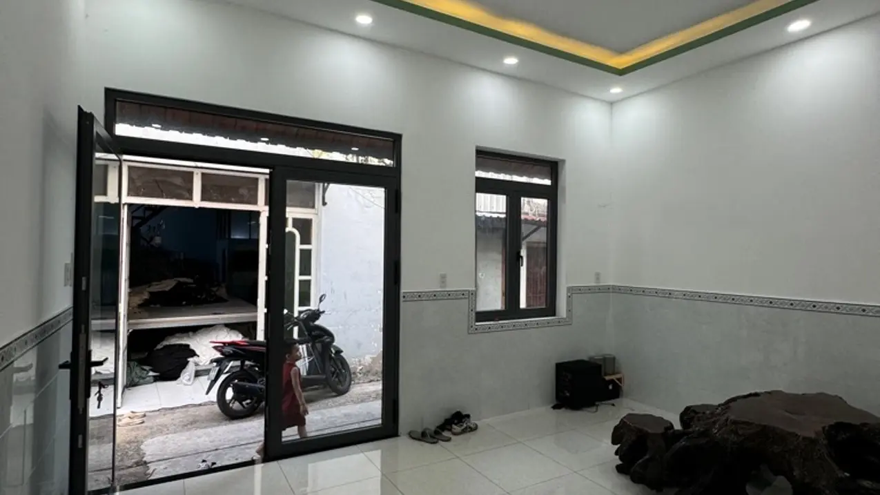 Cần bán nhà riêng 80m2 tại Man Thiện, Quận 9 với giá 5.8 tỷ, xe hơi tận cửa, gần chợ đêm