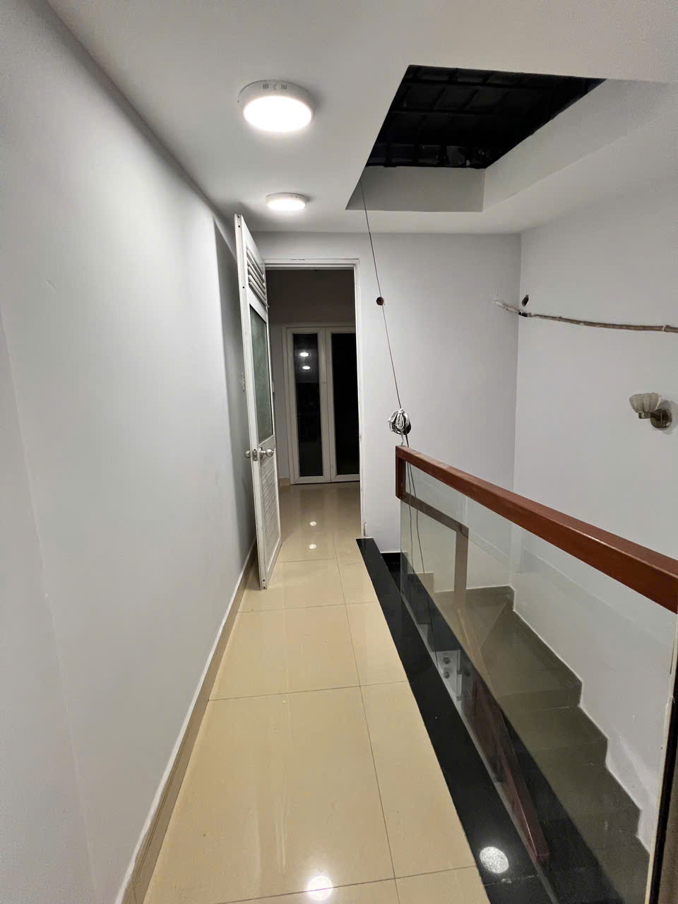 Cho thuê nhà 60m2 (2 tầng 5 phòng, 2 WC, 2 bếp) tại phố Bạch Mai, gần chợ Mơ, chỉ 8,0 triệu