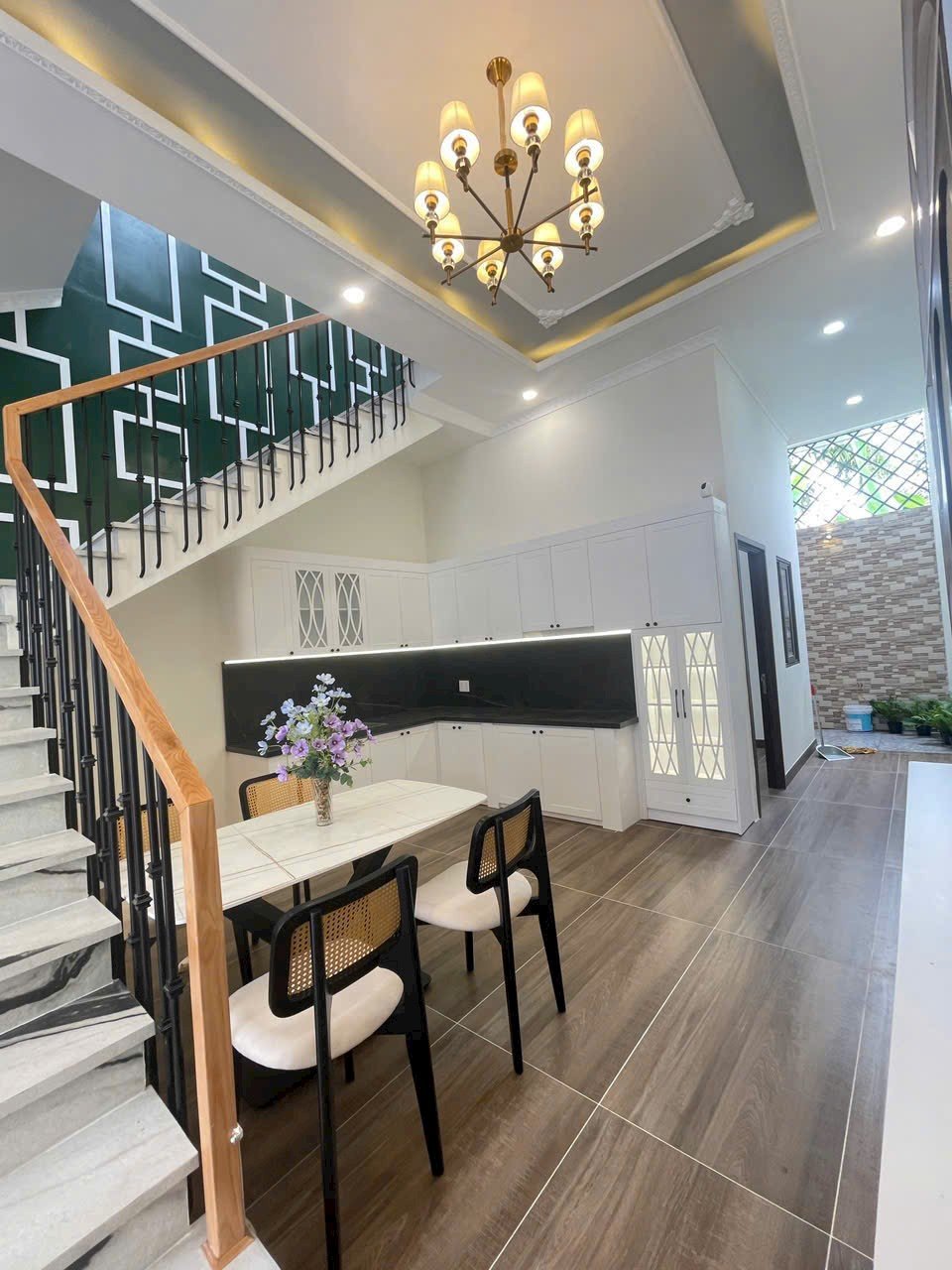 Bán nhà mặt phố Hào Nam, Cát Linh, Đống Đa, Hà Nội, 65m2, giá chỉ 25 tỷ