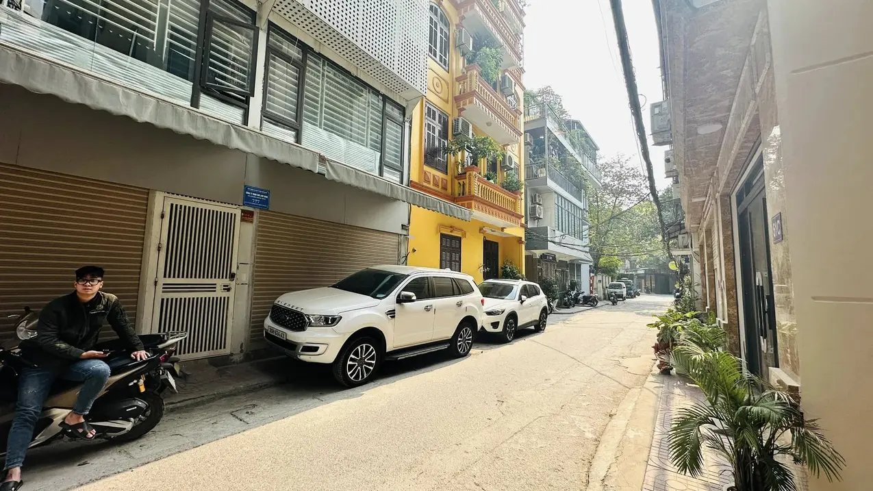 Mua bán Nhà riêng 36m2 - Đường Hoàng Đạo Thành, Thanh Xuân, Hà Nội - Ôtô vào nhà, thang máy, tiện nghi hoàn hảo chỉ 11 tỷ