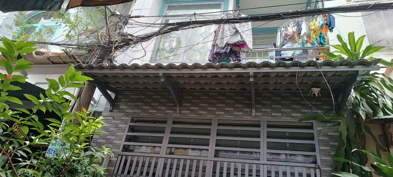 Nhà ô Tô đỗ Cửa, Cạnh Sacombank Tây Thạnh, 4 Tỷ